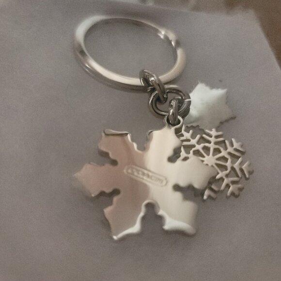 COACH - Snowflake (Cranberry Red) Silver-toned Keychain (Brand New) - Picture 6 of 6